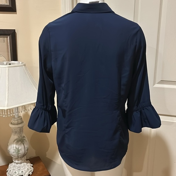 Gretchen Scott Small button down. 3/4 bell sleeve. Fitted - Picture 7 of 12